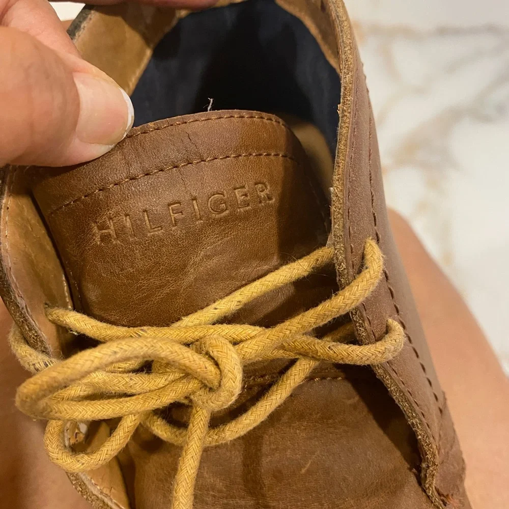 Tommy Hilfiger Tan Leather Chukka Boots